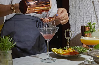 Cocktail Masterclass - Experiences Page.jpg